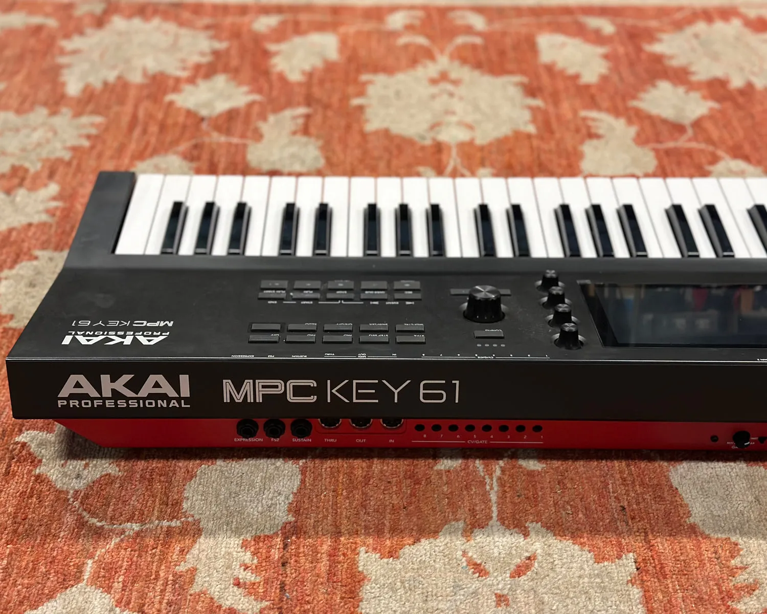 AKAI MPC Key 61 Standalone Music Production Synthesizer