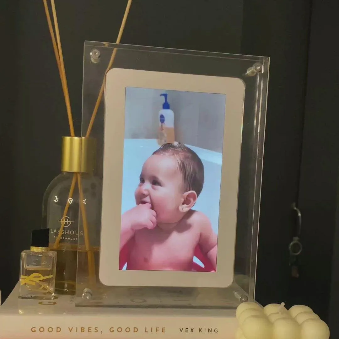 Digital Photo Frame, Digital Picture Frame, Electronic Photo Frame - Showcase Your Memories