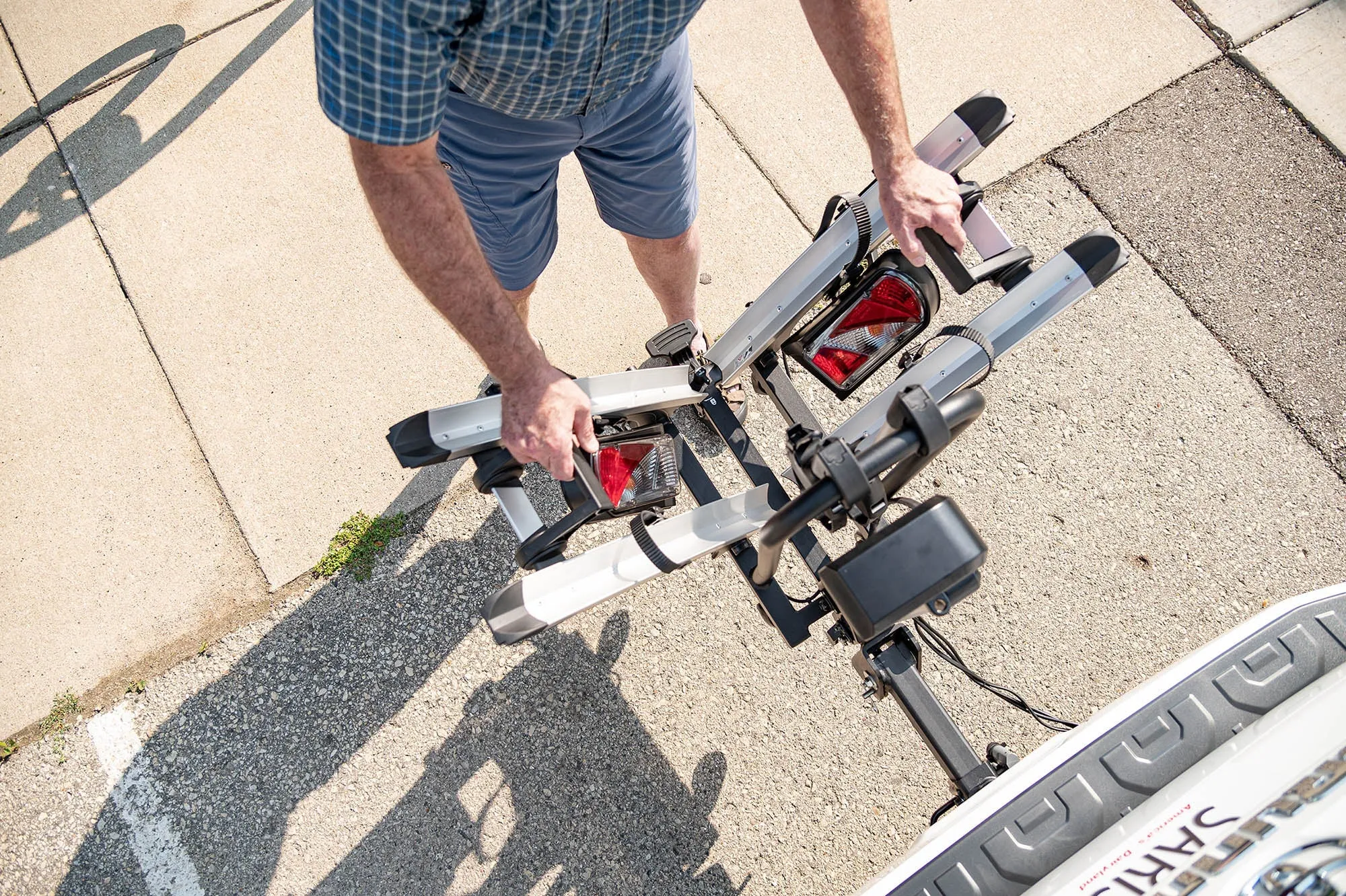 Door County 2 Bike Motorized Hitch Rack, Electric Lift & Rear Lights - Refurbished