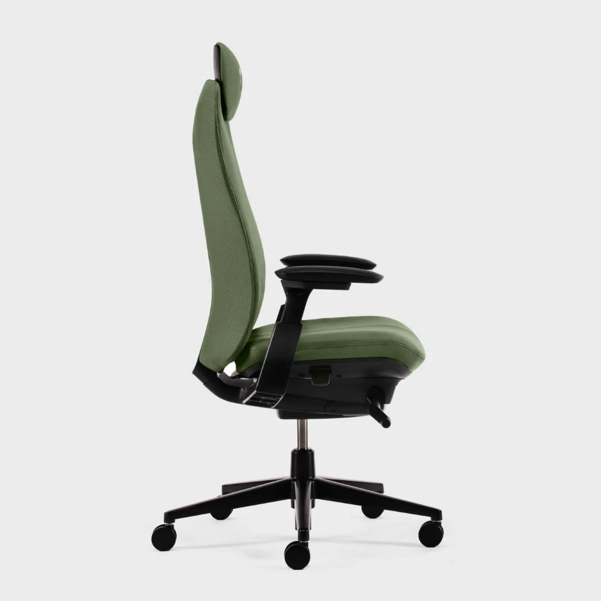 Haworth x Halo: Fern Gaming Chair