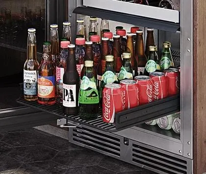 Perlick 24 inch Signature Series 3.1 cu ft  Beverage Center HH24BO-4-3