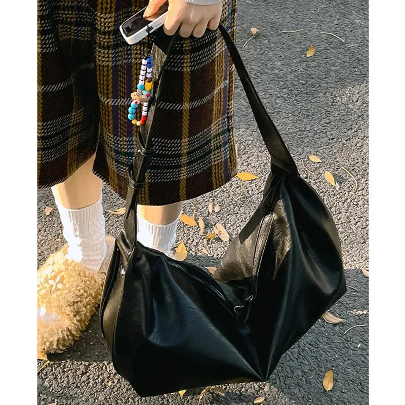 Uakiss Vintage Women Tote Bags Fashion 2025 Large Capacity PU Moto Style Crossbody Shoulder Hobos Designer Commute Bolso Mujer