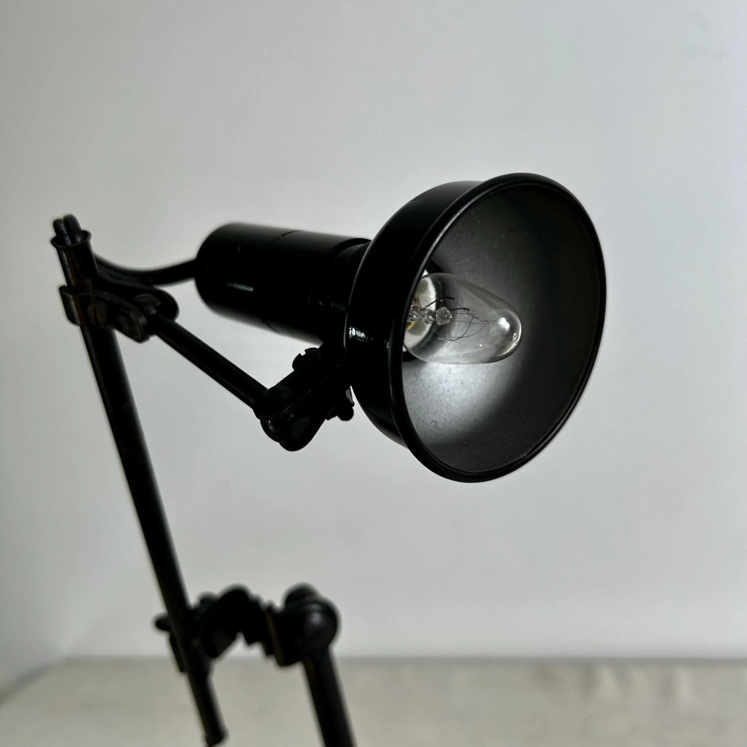 Visual Comfort BZ Task Light, Black Metal, Adjustable