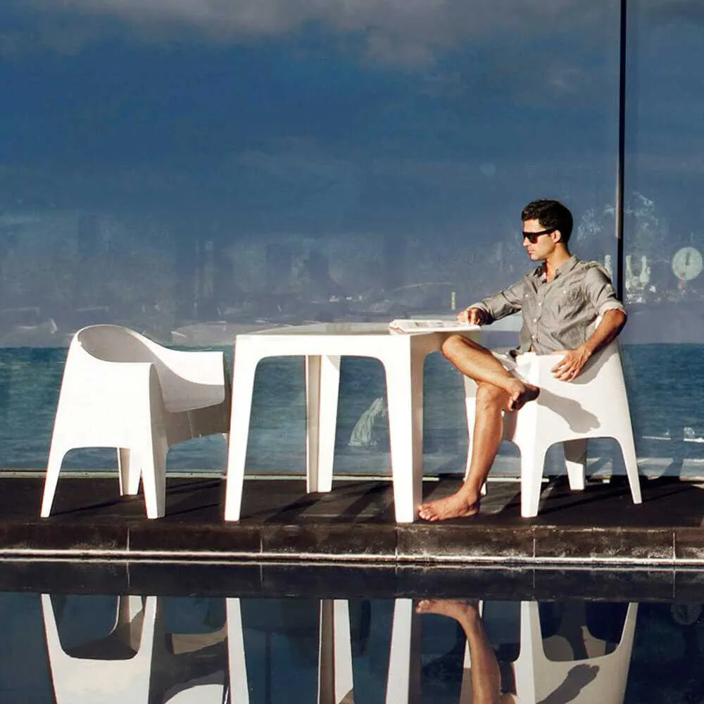 Vondom Solid low table polyethylene by Stefano Giovannoni