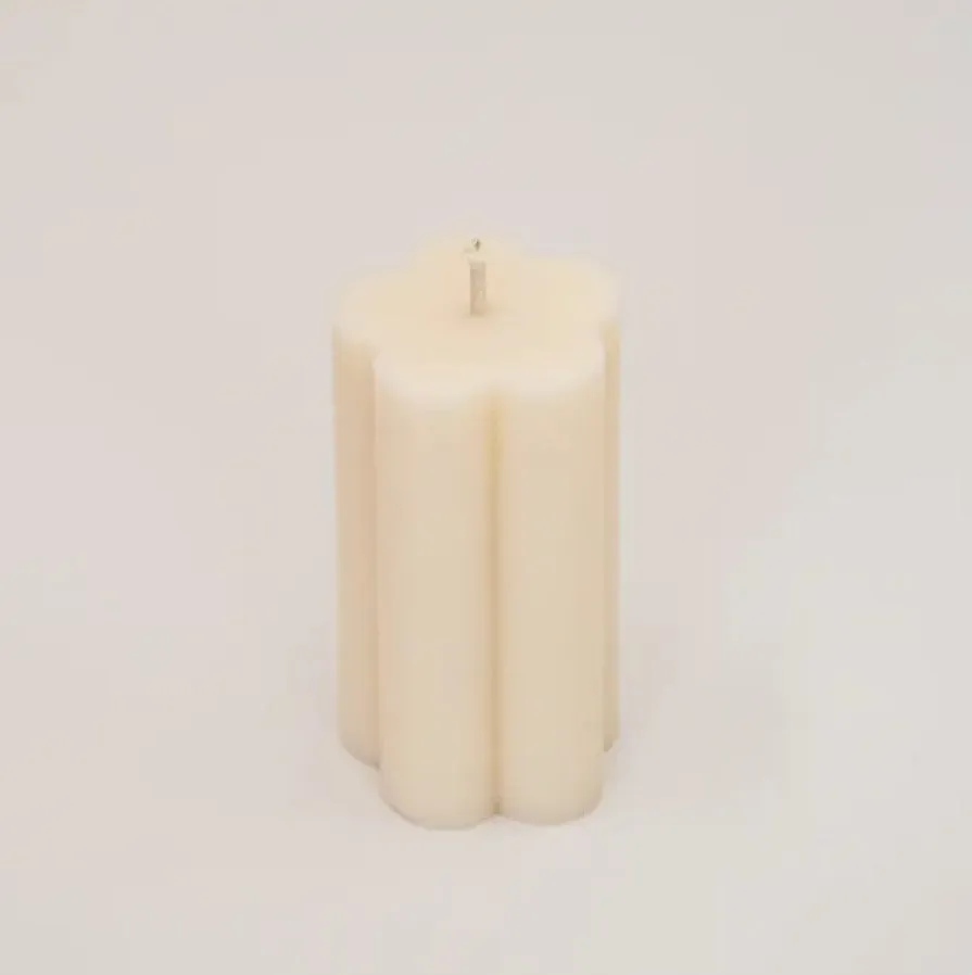 White Daisy Pillar Candle